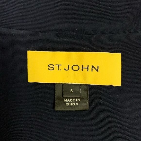 Beautiful St John Jacket - Picture 5 of 9
